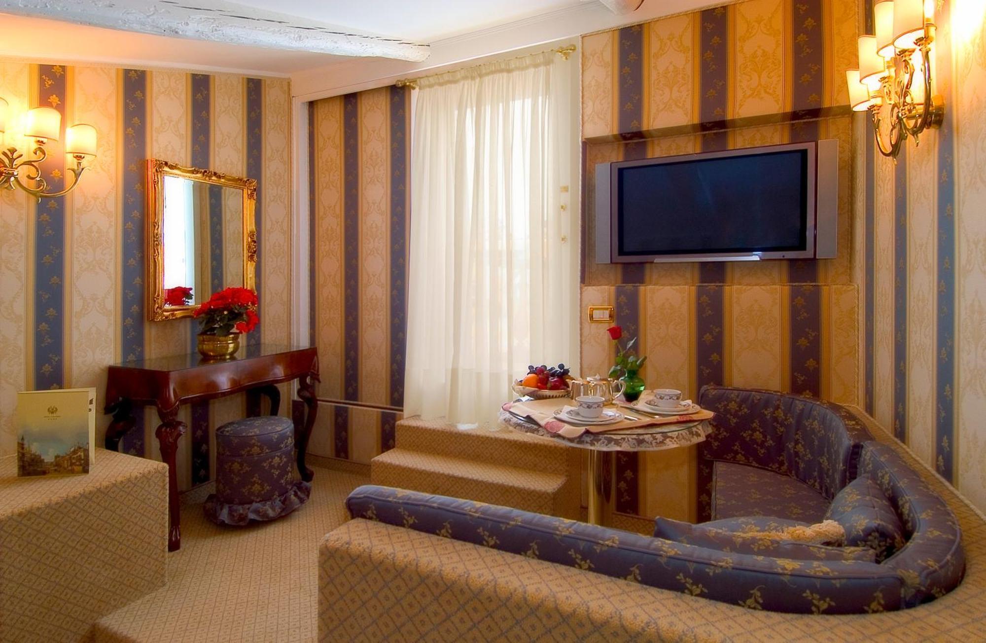 Suite Terrace San Marco View